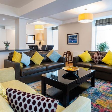 Inverness City Suites Extérieur photo