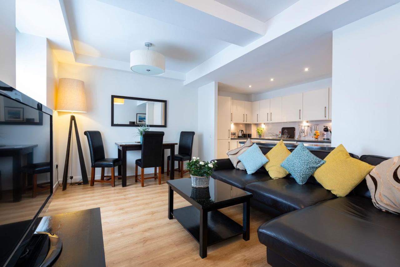 Inverness City Suites Extérieur photo