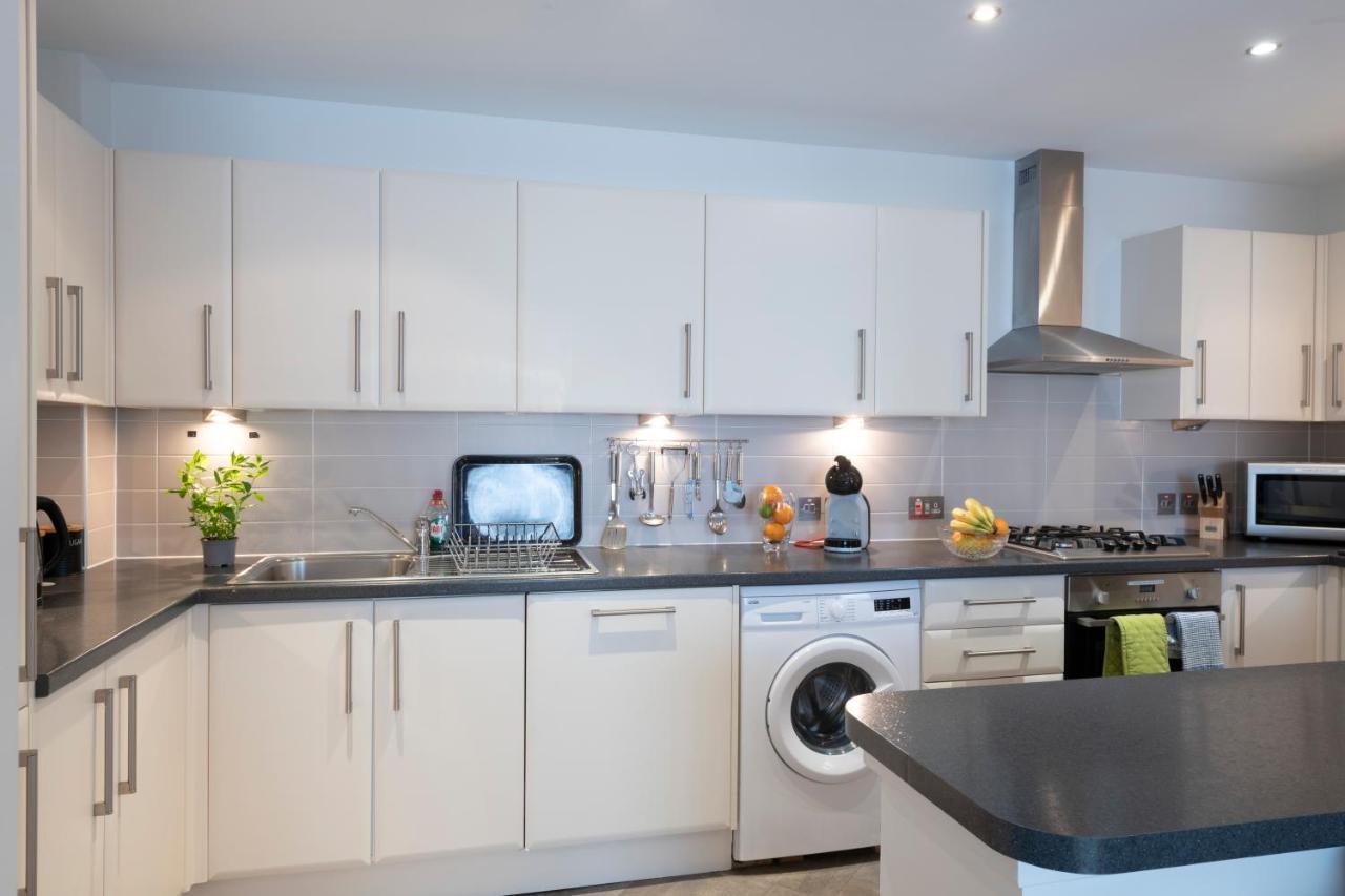 Inverness City Suites Extérieur photo