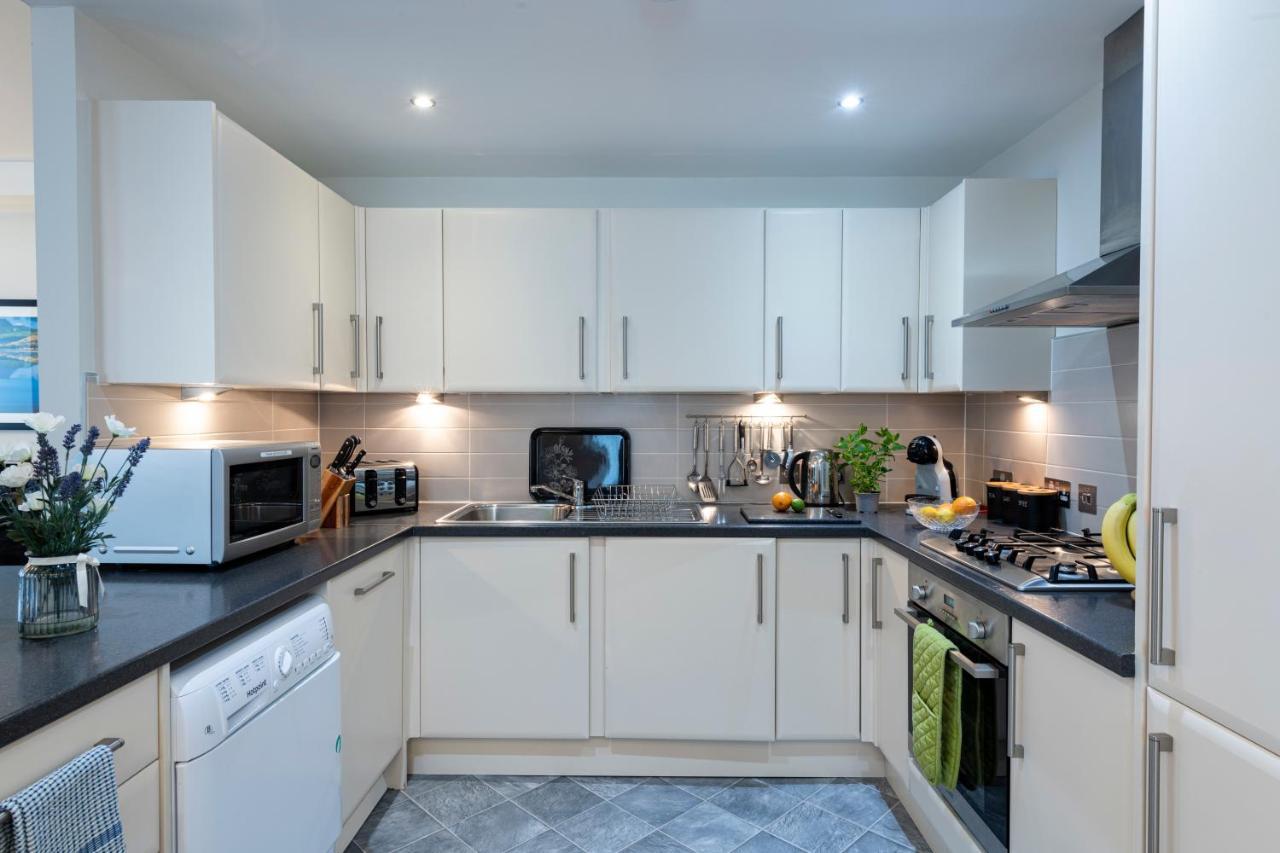 Inverness City Suites Extérieur photo