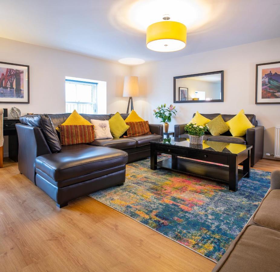 Inverness City Suites Extérieur photo