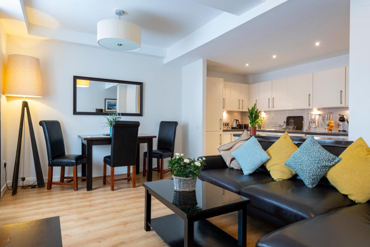 Inverness City Suites Extérieur photo
