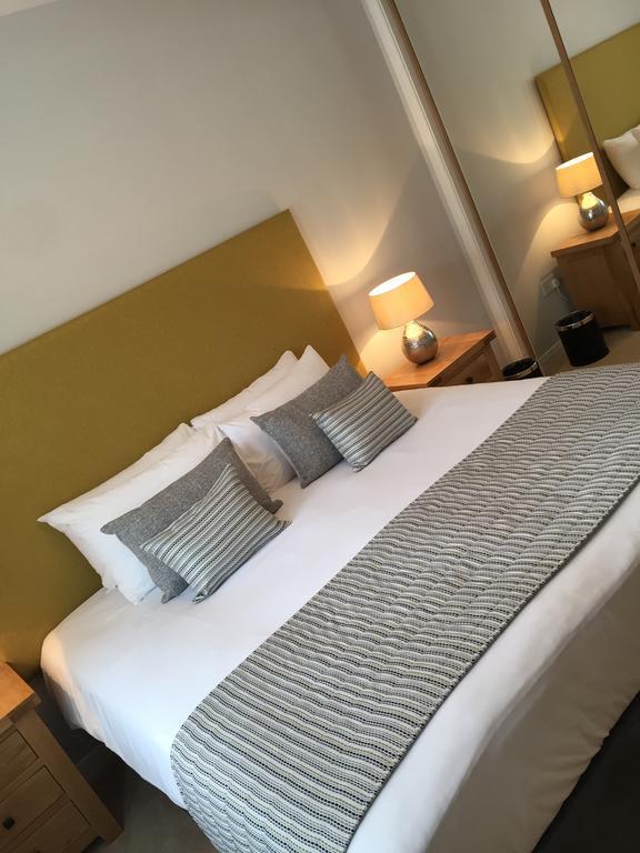 Inverness City Suites Chambre photo