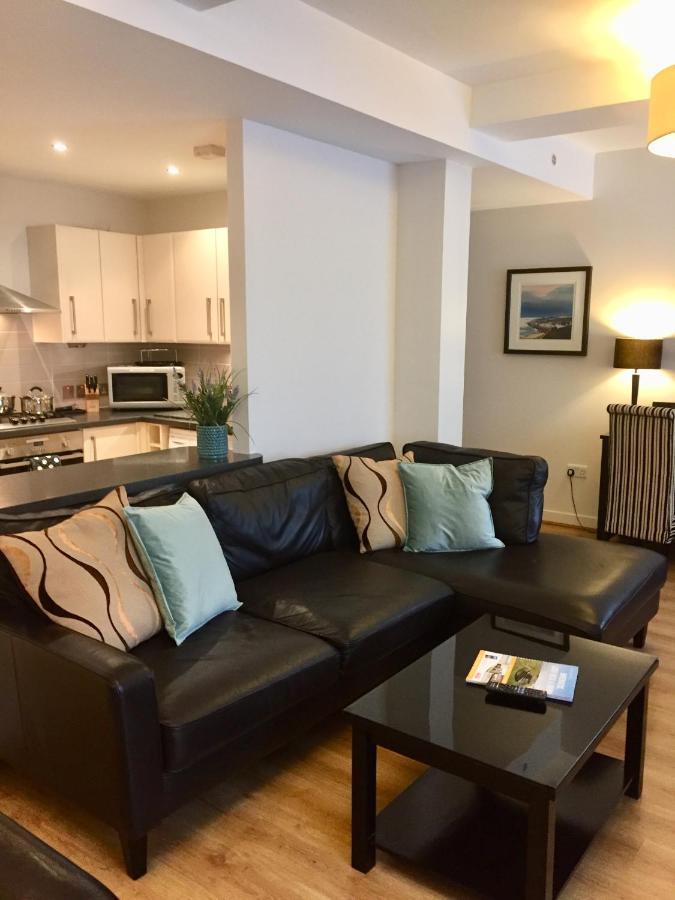 Inverness City Suites Extérieur photo